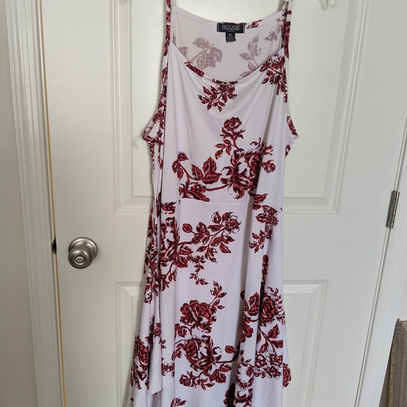 Dresses & Skirts - Dress